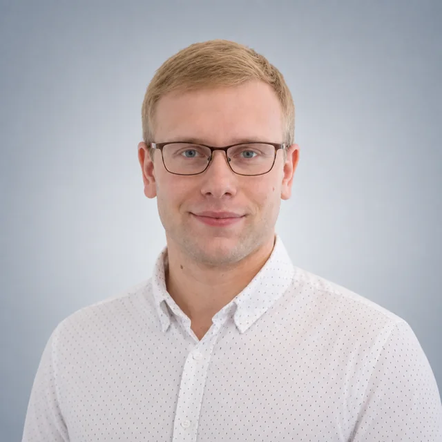 Александр Рогов